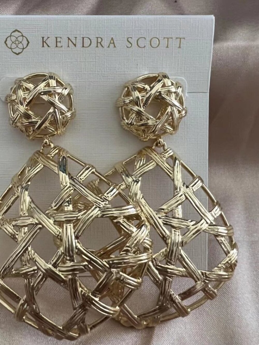 Kendra Scott Stud Earrings - Picture 3 of 6